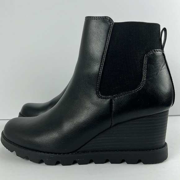 Universal Thread Linda Water Repellant Wedge Pull On Boots Black Sz 10 Chelsea - Picture 5 of 15